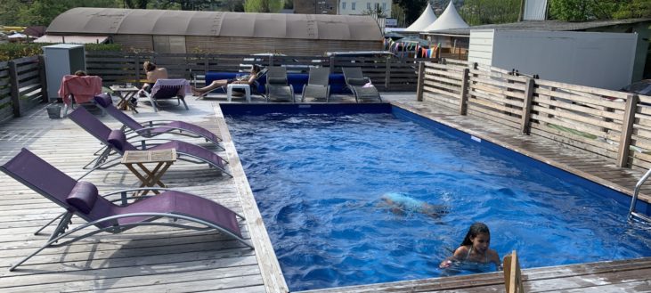 Une après-midi piscine au soleil