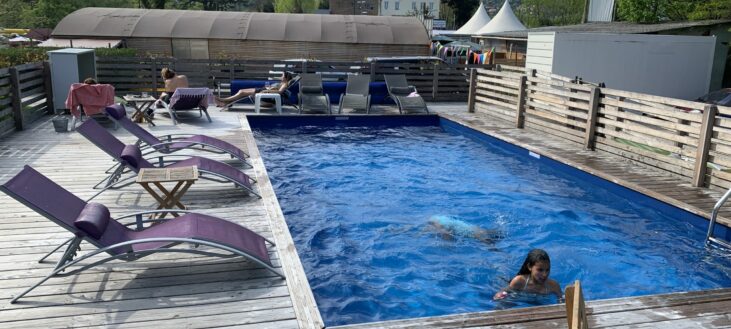 Une après-midi piscine au soleil