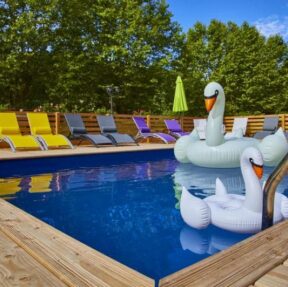 la binbinette : pool party le samedi